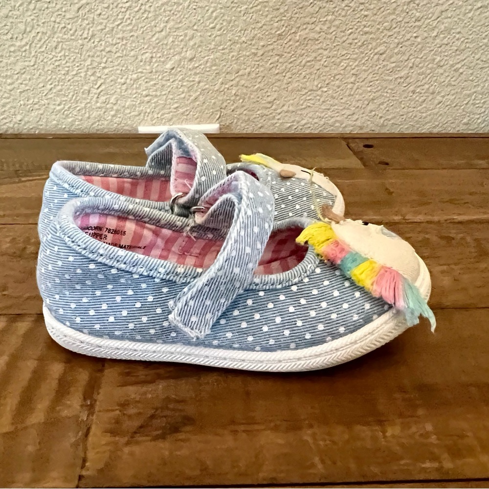 Cute Toddler Girl Unicorn Shoes Infant/Toddler Size 5 - Picture 2 of 10